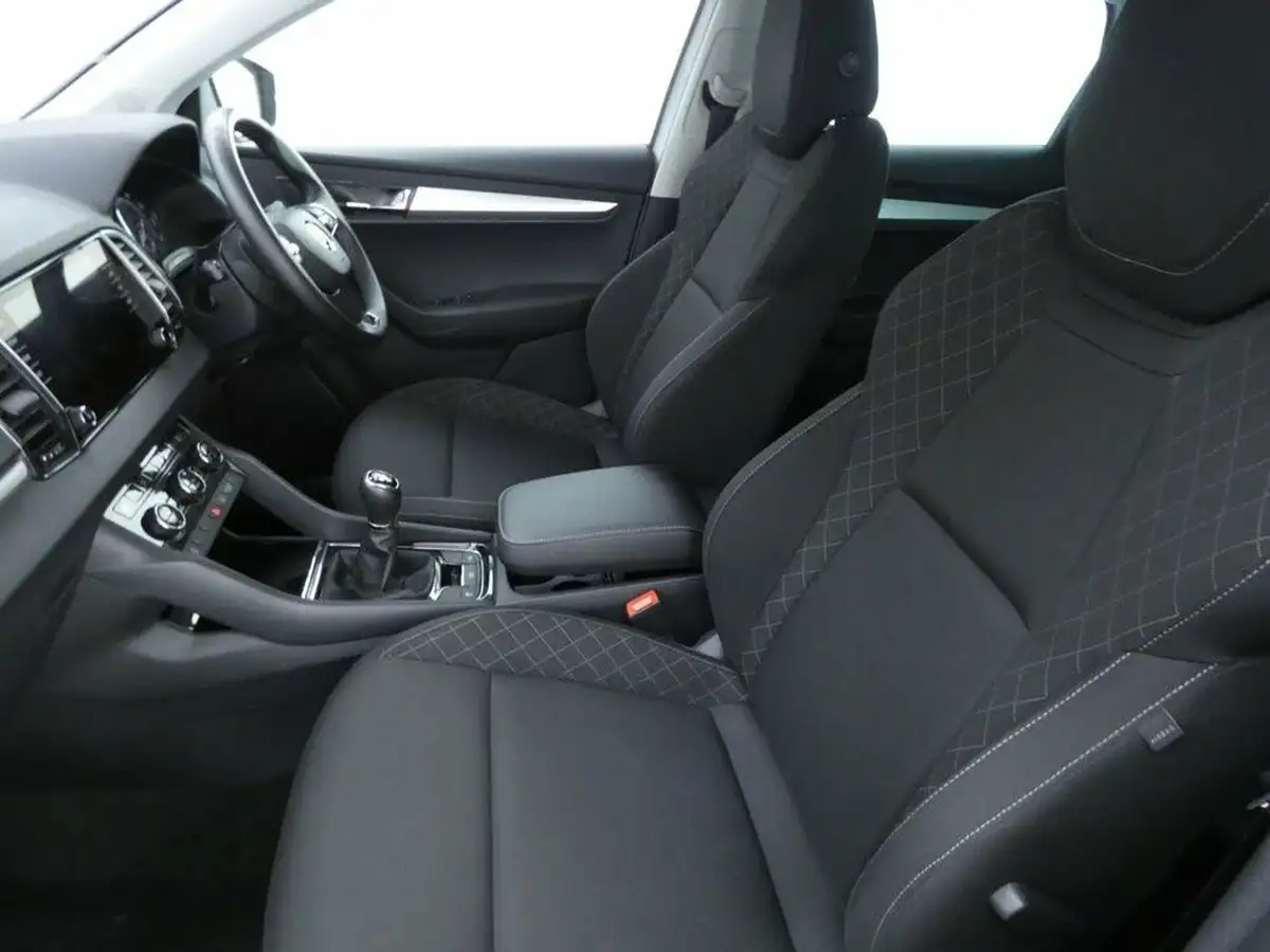 2022-skoda-karoq-10-tsi-se-big-24