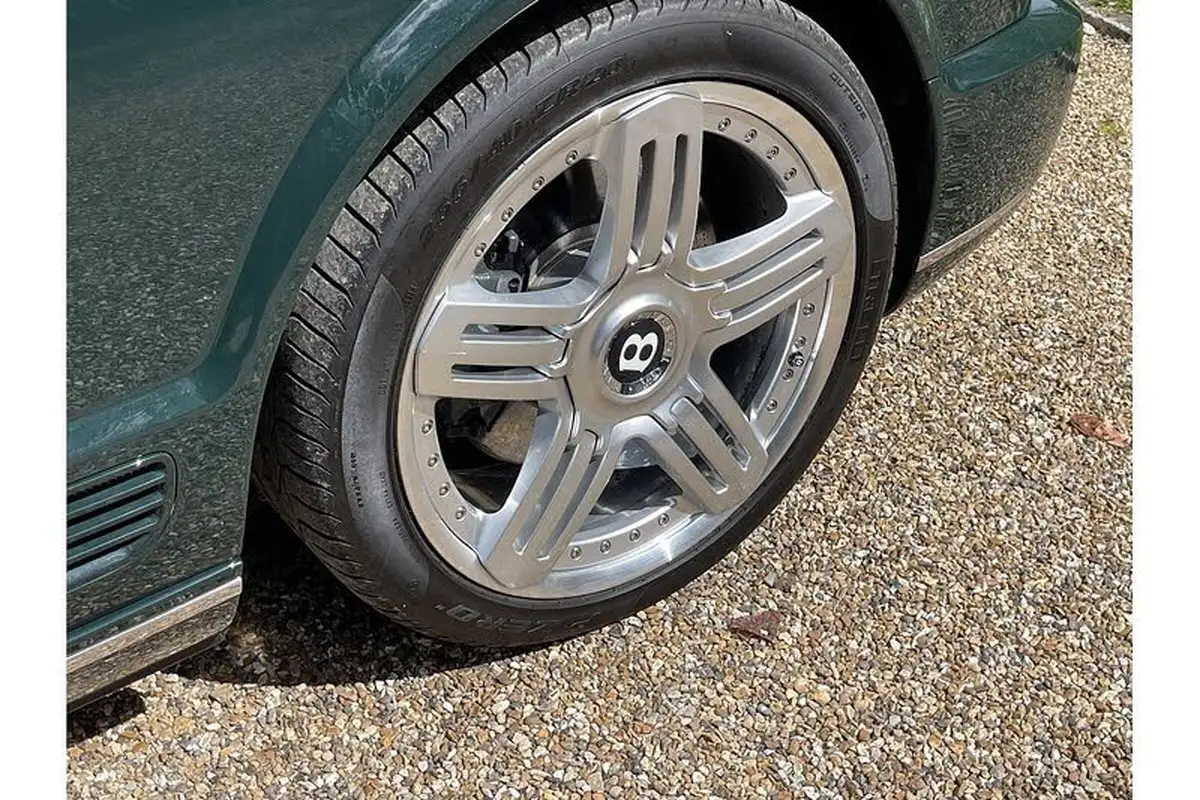 2009-bentley-brooklands-675-big-8