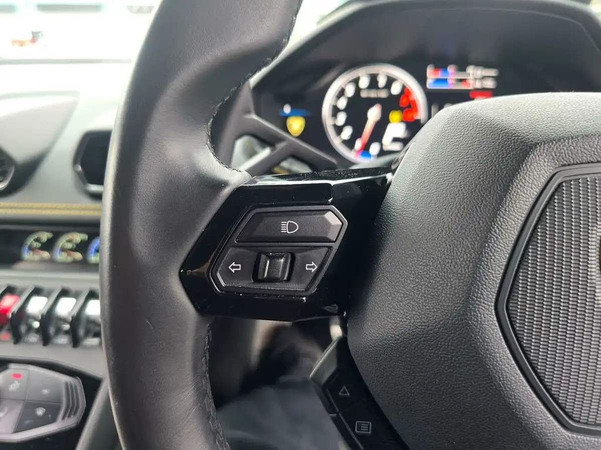 2017-lamborghini-huracan-big-19