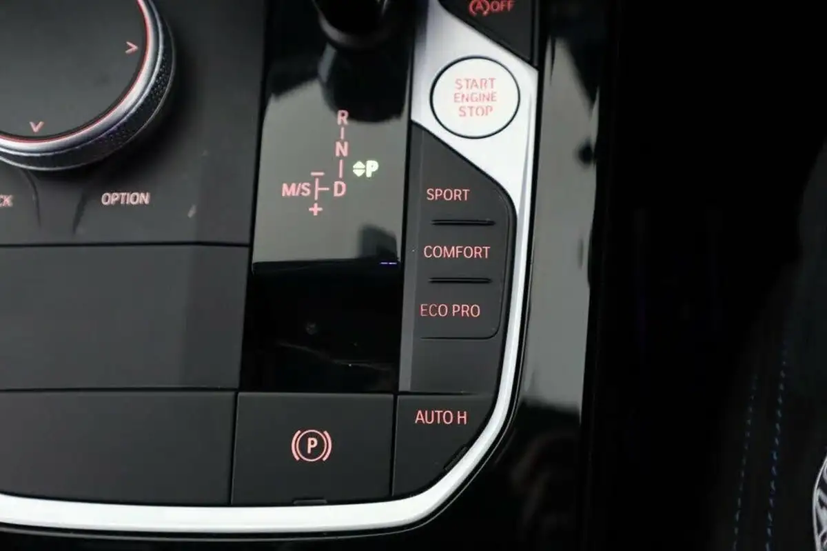 2022-bmw-1-series-20-m135i-xdrive-big-24