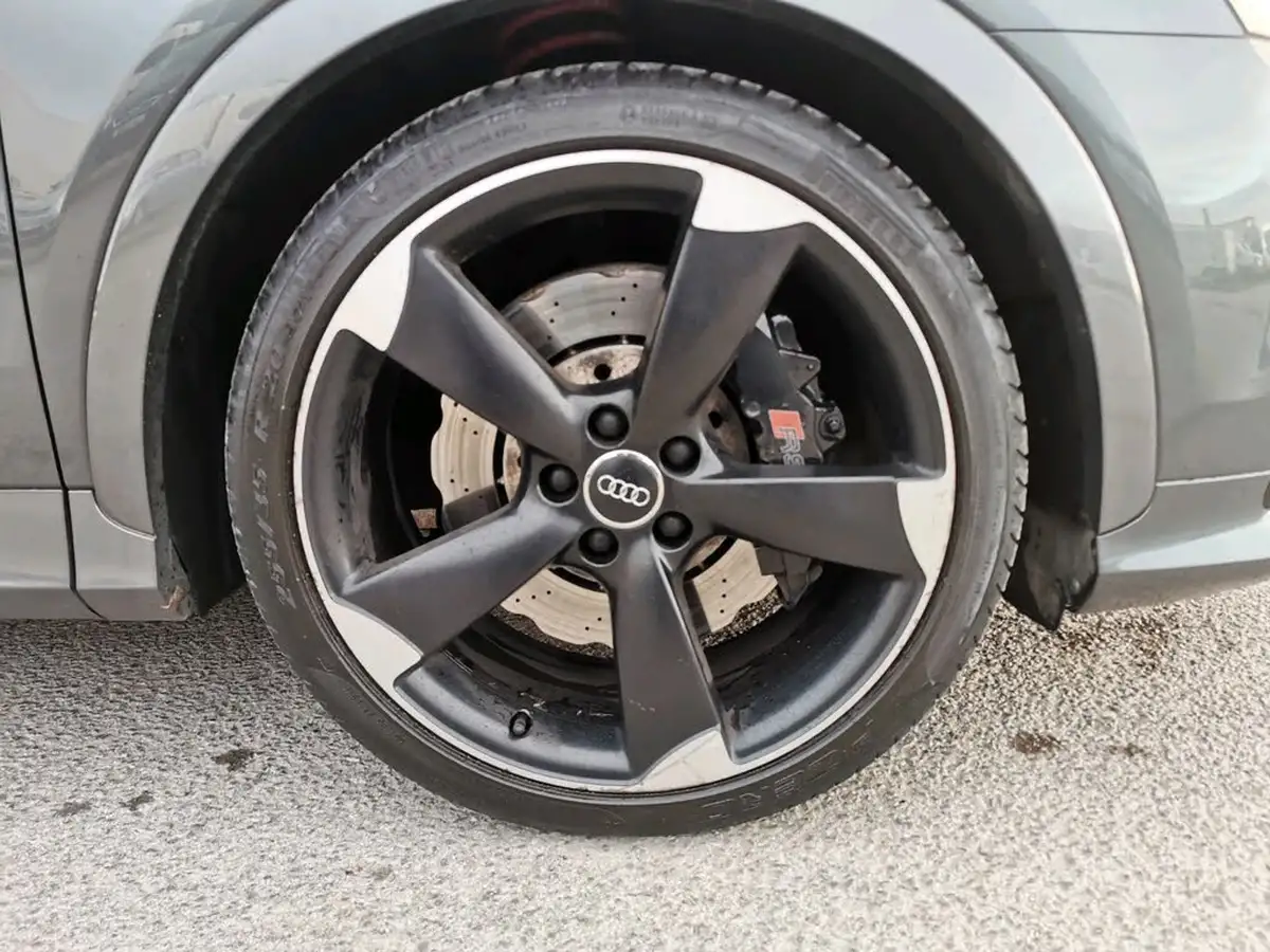 2014-audi-rs-q3-25-quattro-big-29