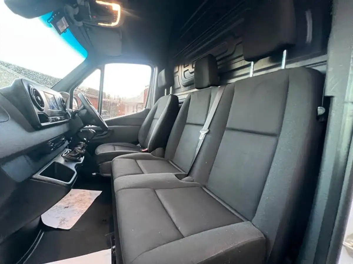 2020-mercedes-benz-sprinter-21cdi-314-l1h1-panel-van-big-42