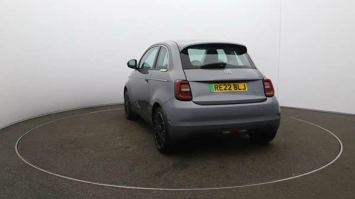 2022-fiat-500-e-la-prima-big-54