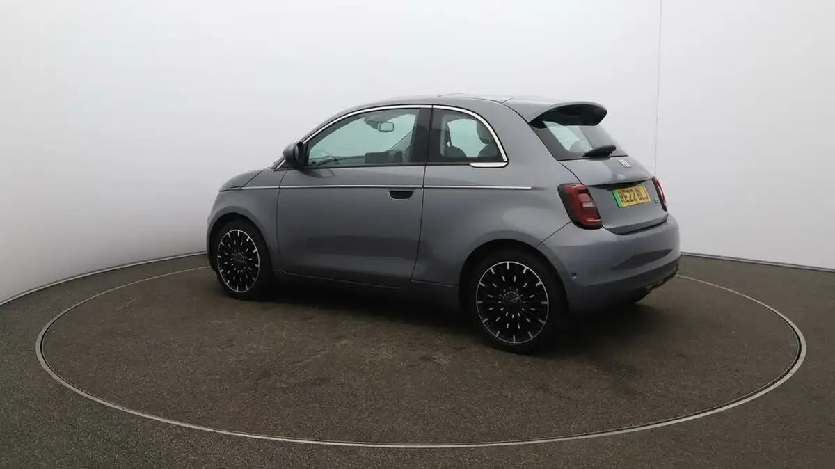 2022-fiat-500-e-la-prima-big-30