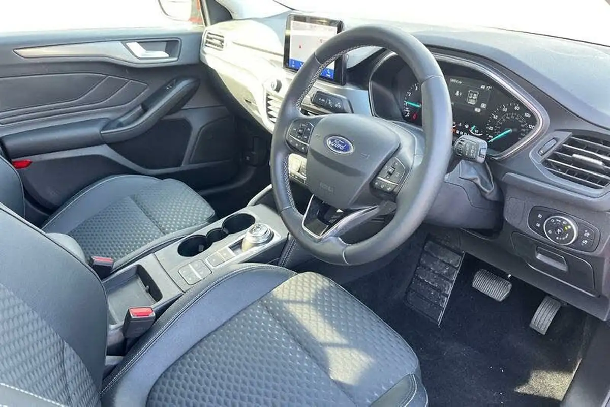 2020-ford-focus-15t-titanium-x-estate-auto-big-8