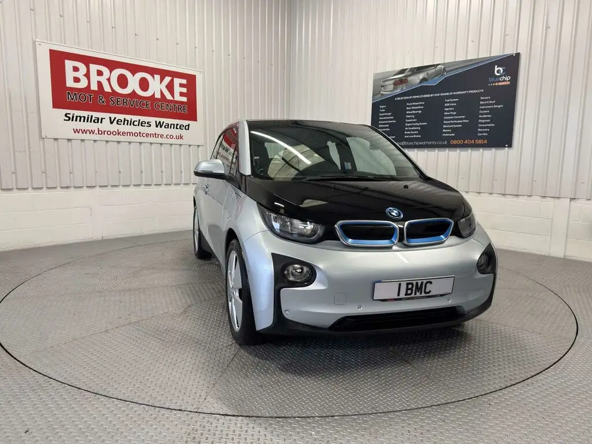2014-bmw-i3-e-extended-range-big-0