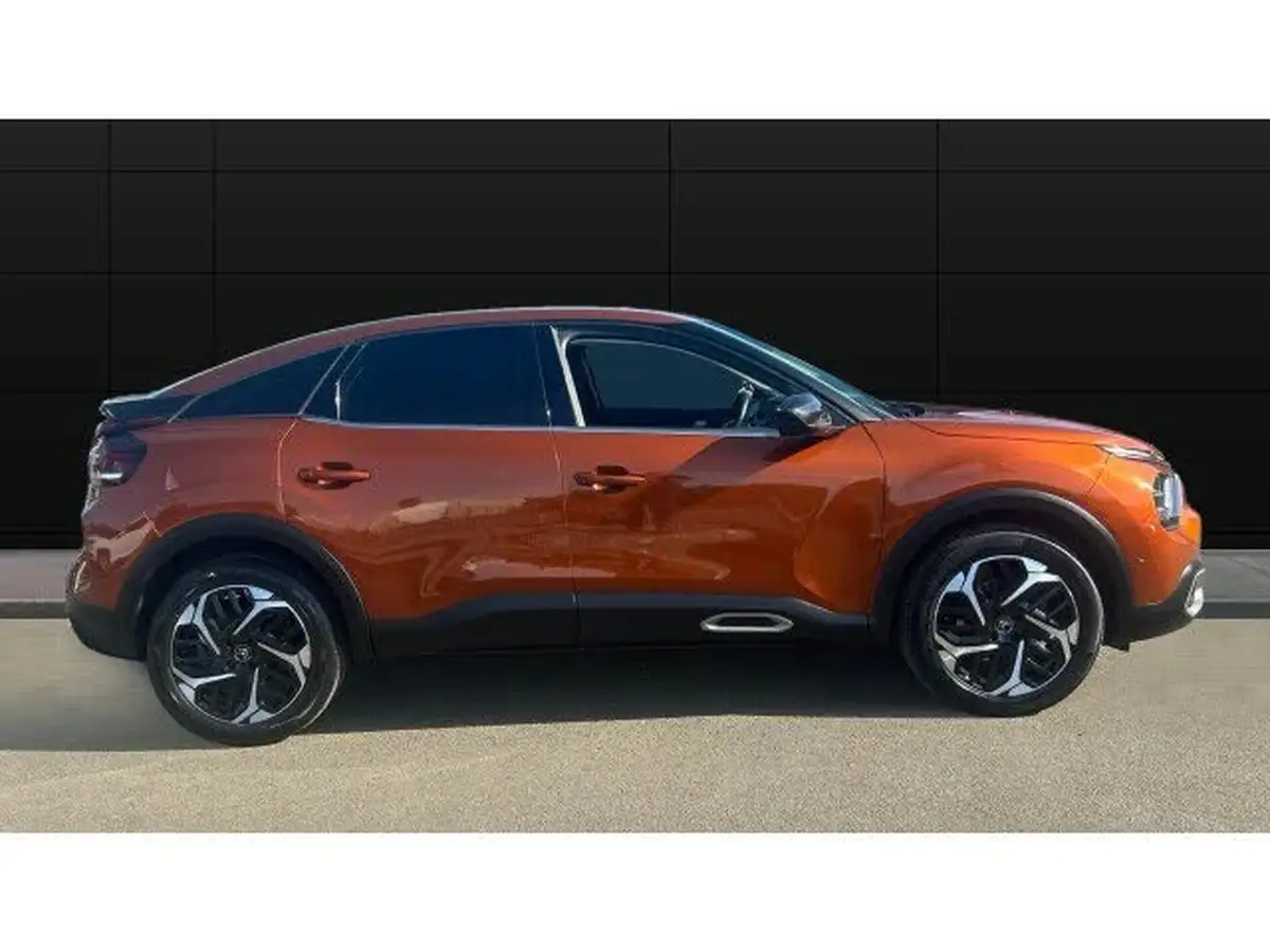 2021-citroen-c4-12-puretech-shine-130ps-eat8-big-4
