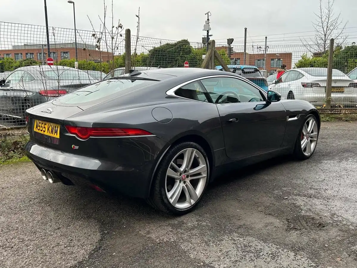 2015-jaguar-f-type-30-s-coupe-quickshift-big-6