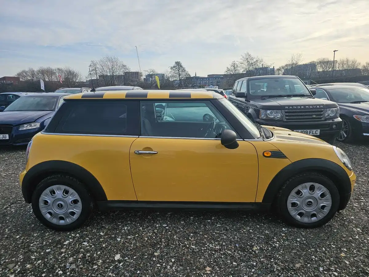 2009-mini-cooper-14-one-95bhp-big-1