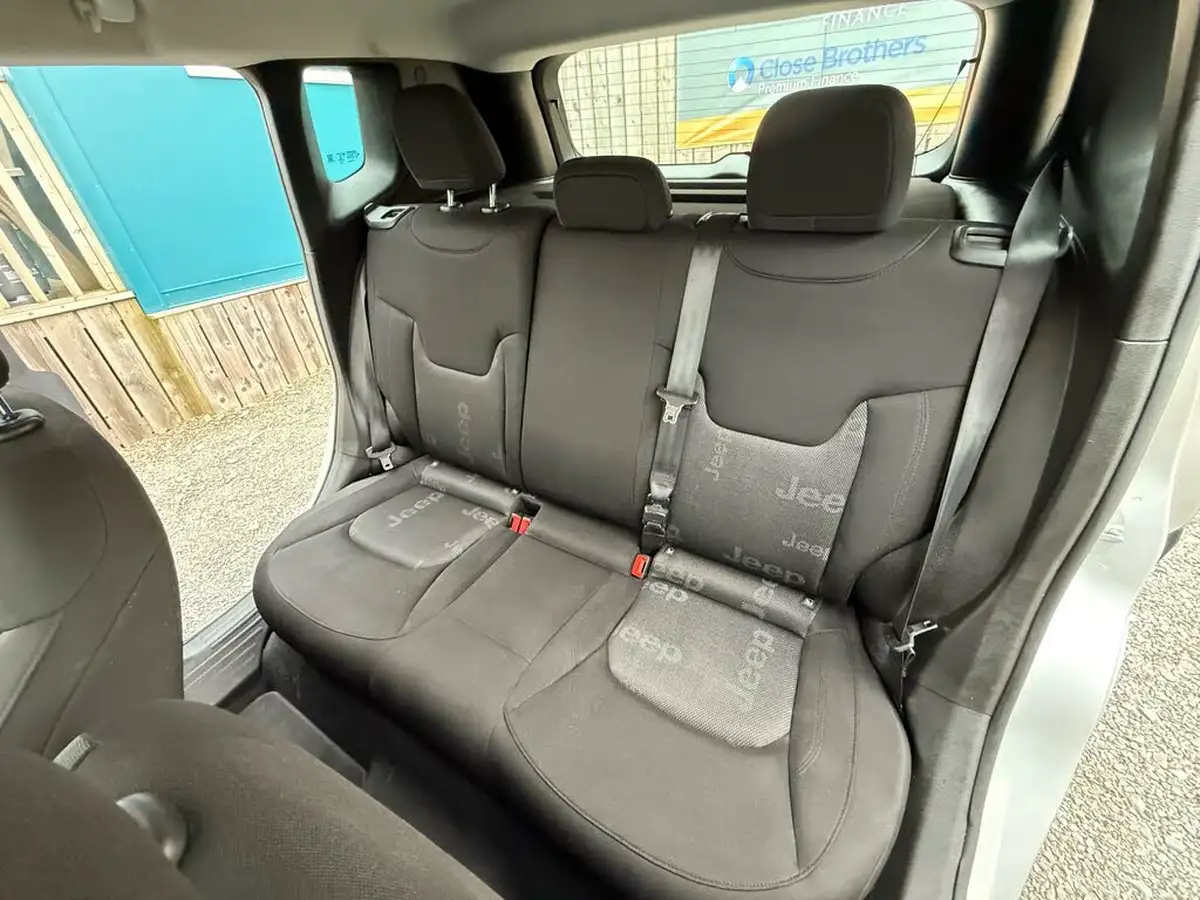 2016-jeep-renegade-16-multijet-ii-longitude-ss-big-63