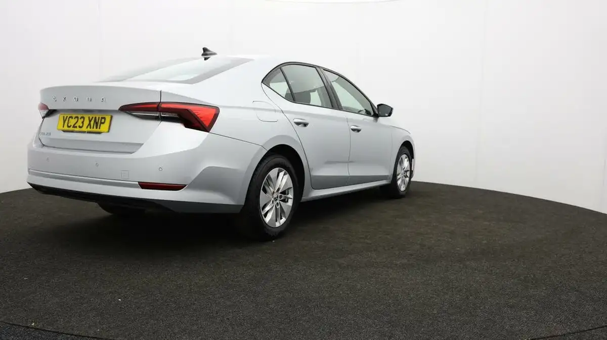 2023-skoda-octavia-10-tsi-se-110ps-hatchback-big-25