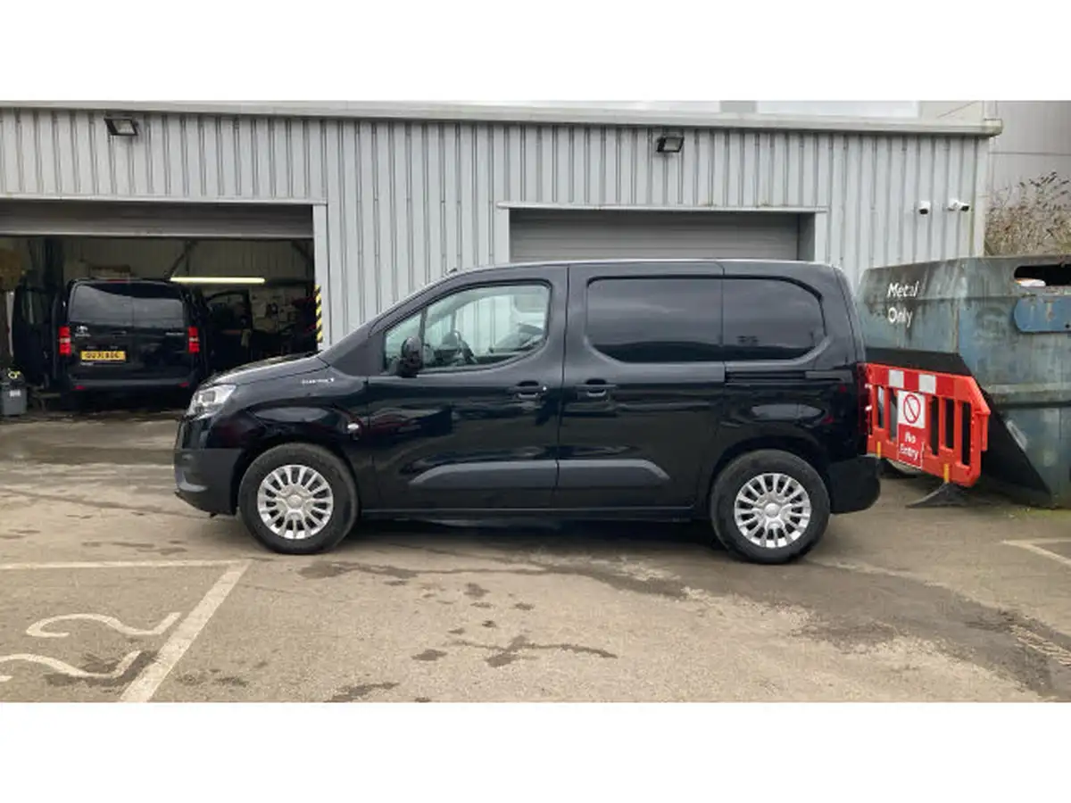 2021-toyota-proace-city-e-icon-big-16