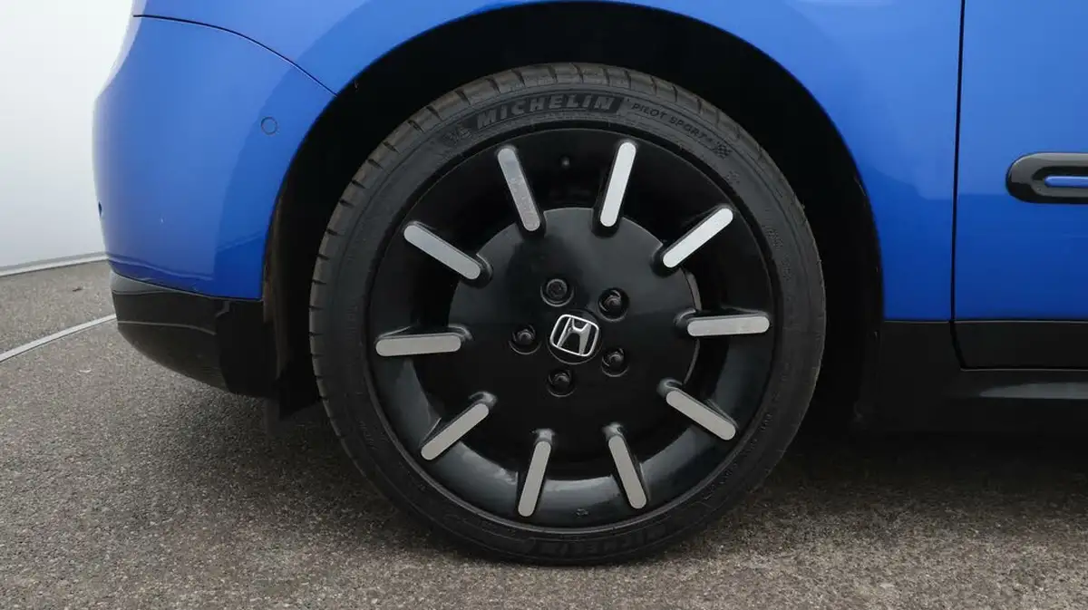 2021-honda-honda-e-e-advance-16in-big-18