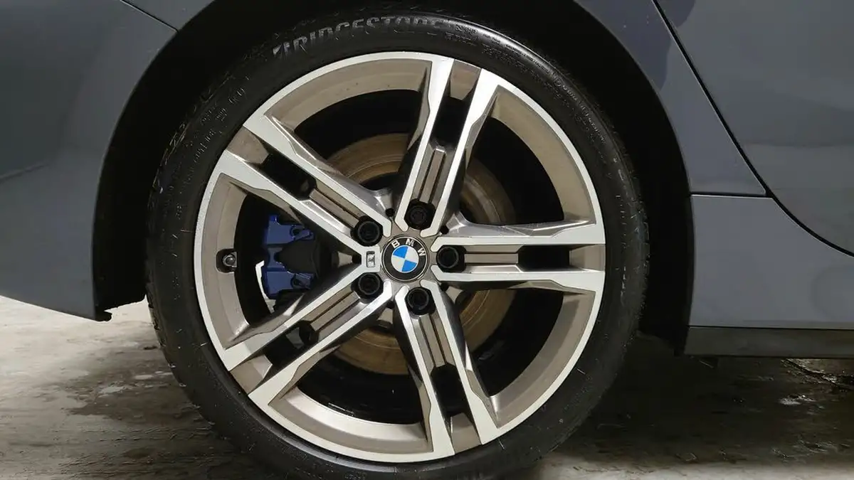 2020-bmw-1-series-20-m135i-xdrive-big-23