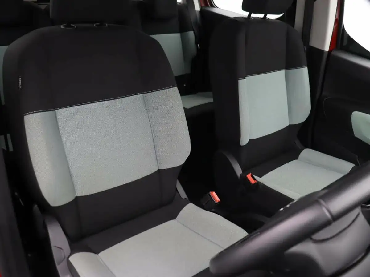 2019-citroen-berlingo-15bluehdi-feel-m-size-100ps-big-9