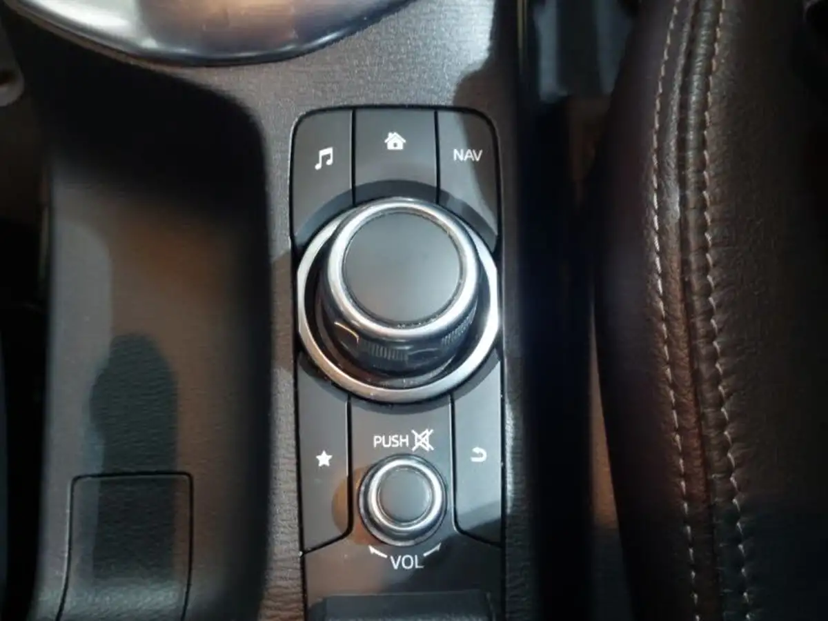 2018-mazda-mazda2-15-gt-sport-nav-115ps-ss-big-17
