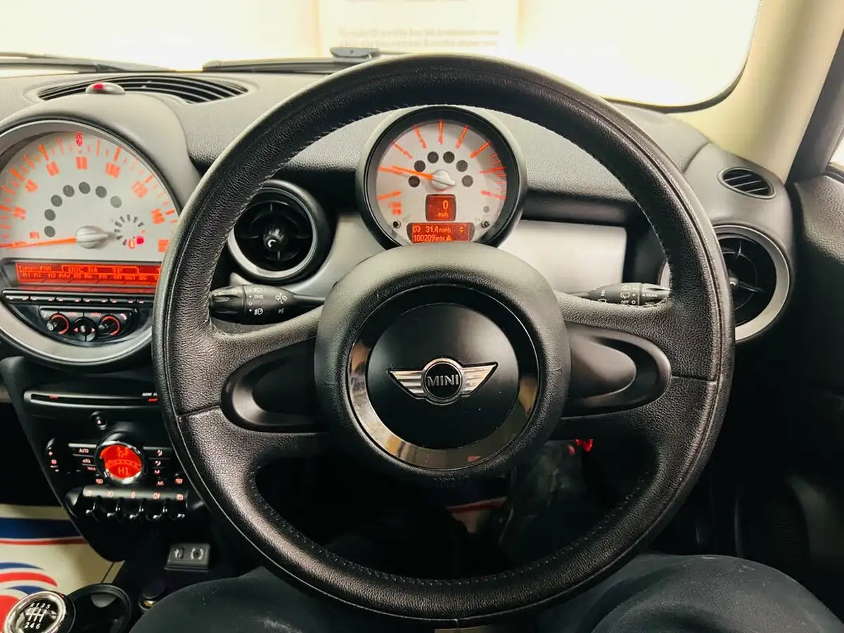 2013-mini-clubman-16-one-big-20