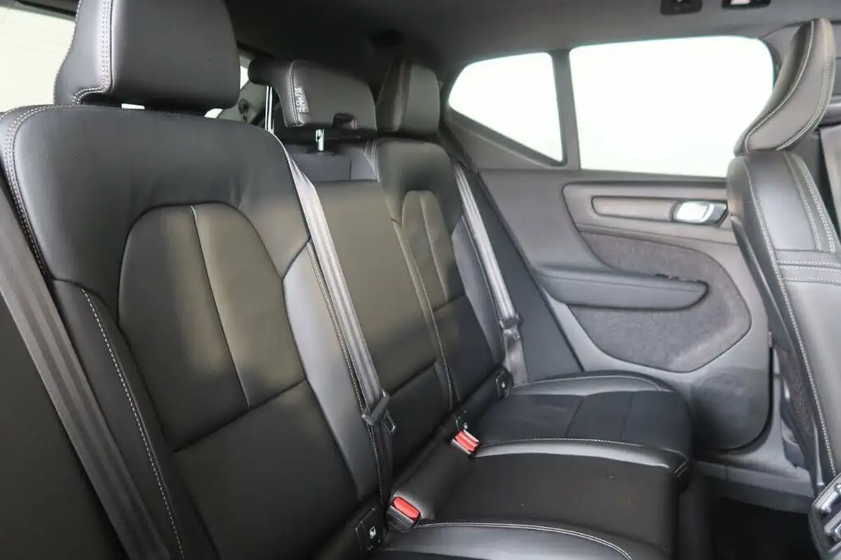 2021-volvo-c40-e-twin-recharge-pro-big-16