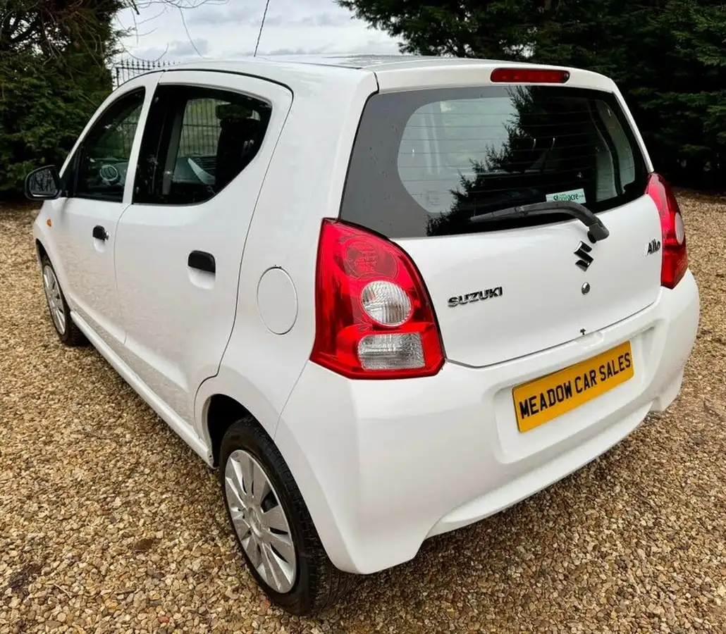 2014-suzuki-alto-10-sz-big-6