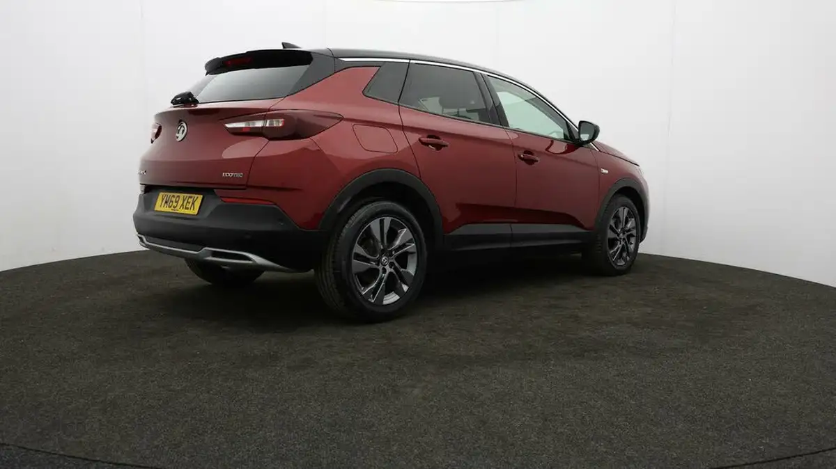 2020-vauxhall-grandland-x-12-sri-nav-big-6