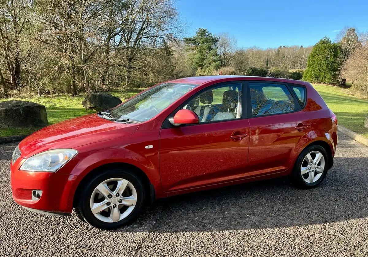 2009-kia-ceed-16-sr-7-big-3
