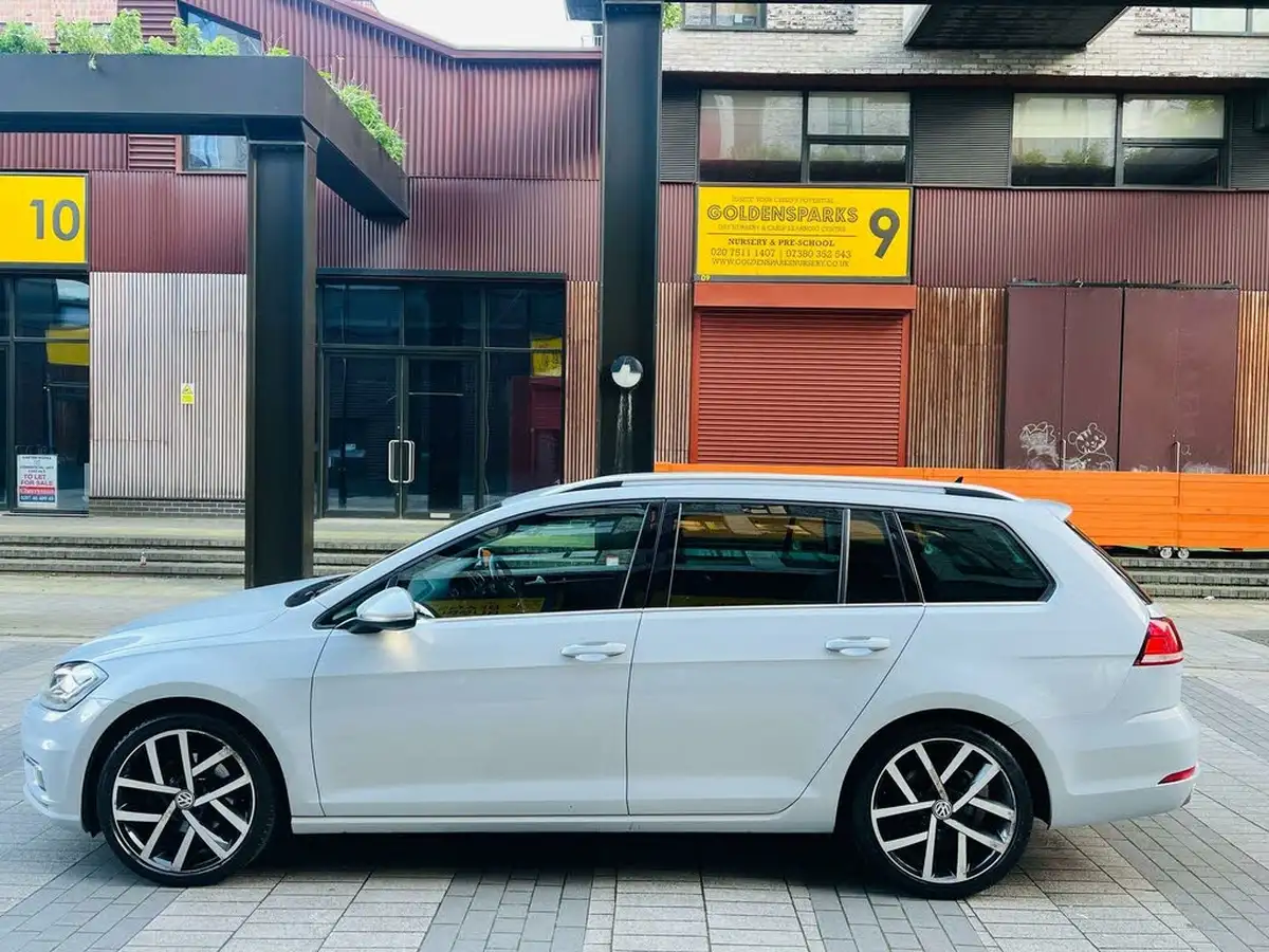 2017-volkswagen-golf-15-tsi-gt-150ps-estate-5d-dsg-big-3