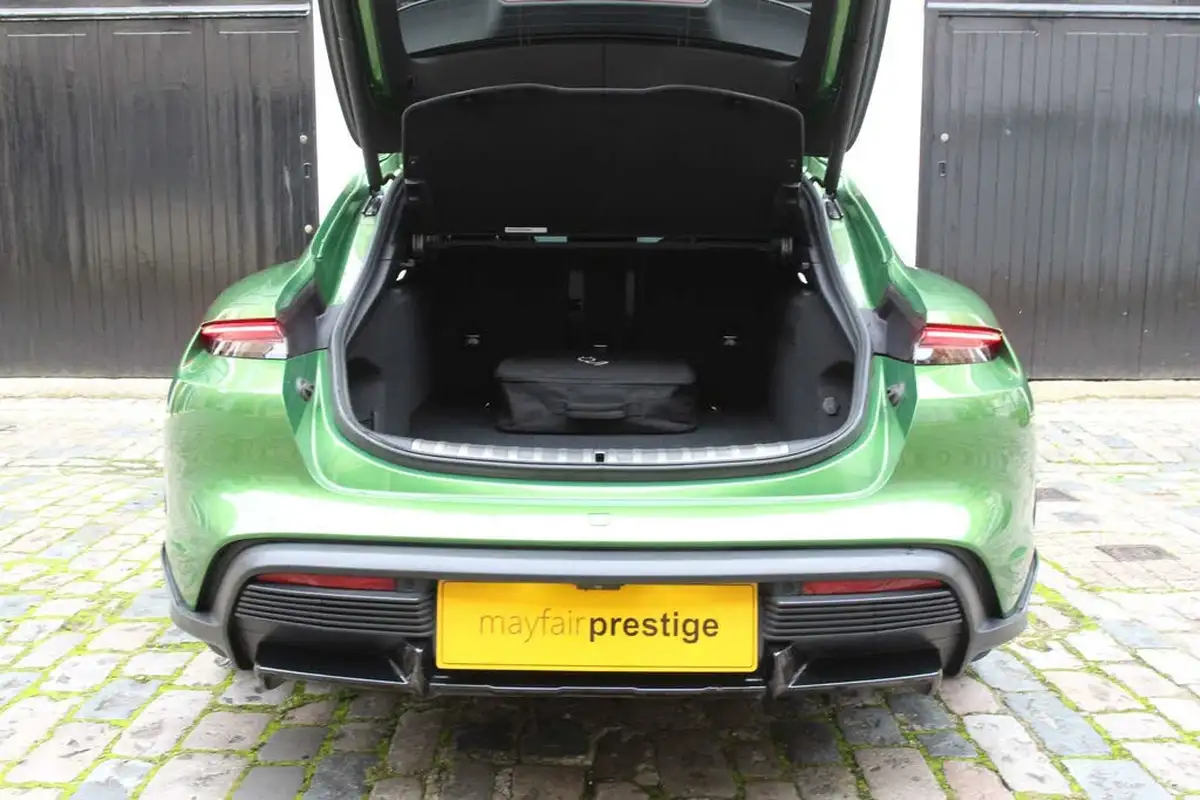 2021-porsche-taycan-e-turbo-cross-turismo-awd-big-23