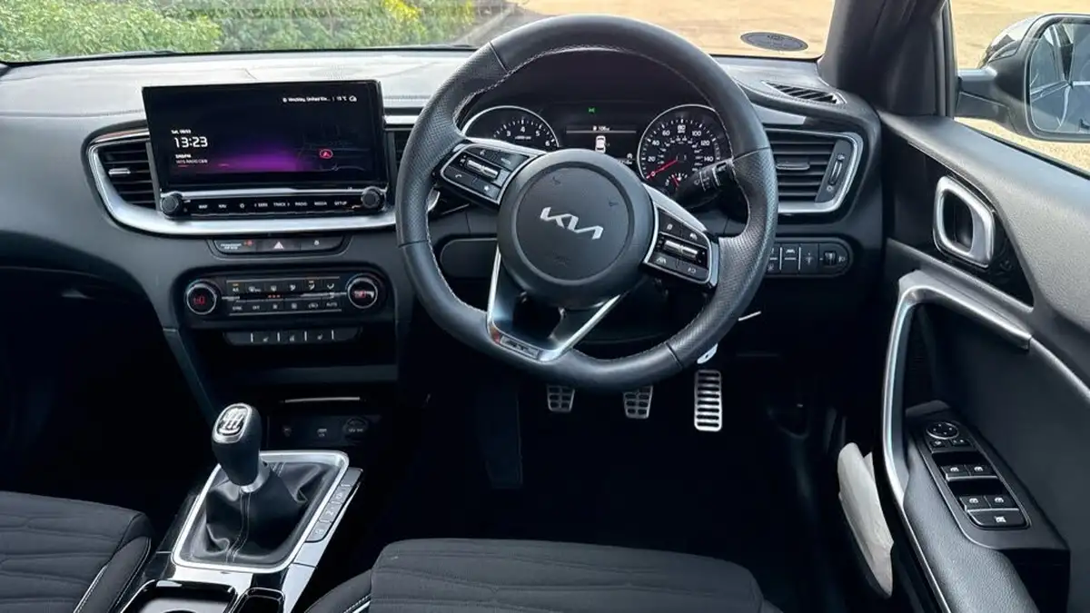 2024-kia-ceed-15-t-gdi-gt-line-158bhp-big-33
