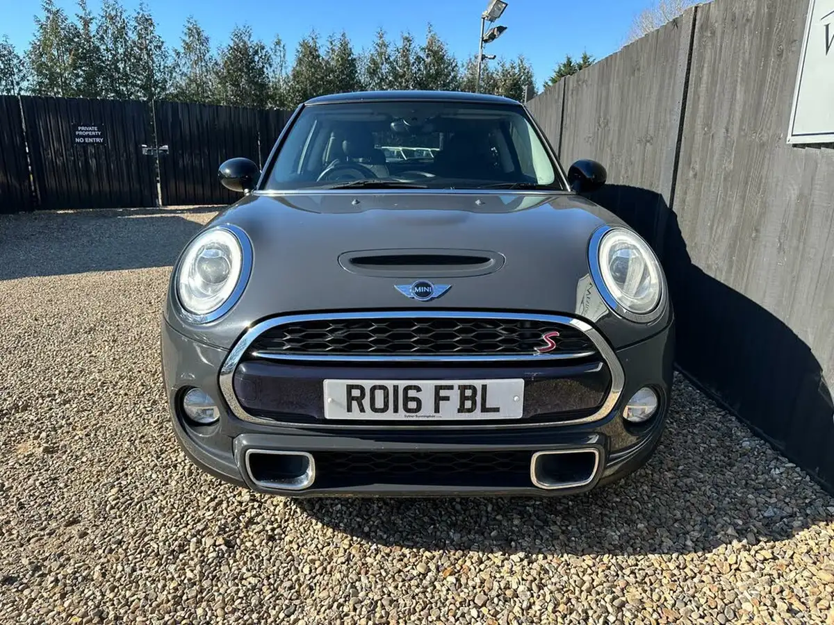 2016-mini-cooper-20-cooper-s-chili-ss-hatchback-3d-big-4