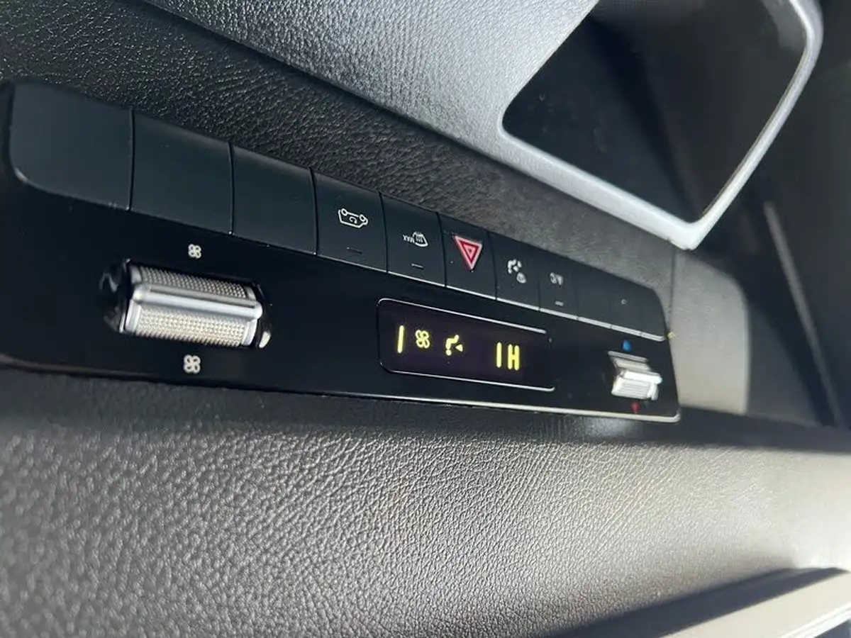 2019-mercedes-benz-sprinter-21cdi-314-l1h1-143pseu6c-panel-van-big-45