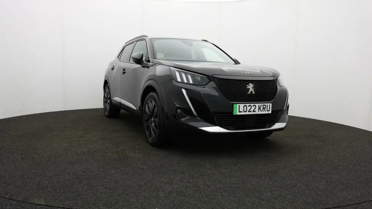 2022-peugeot-2008-suv-e-gt-premium-big-48