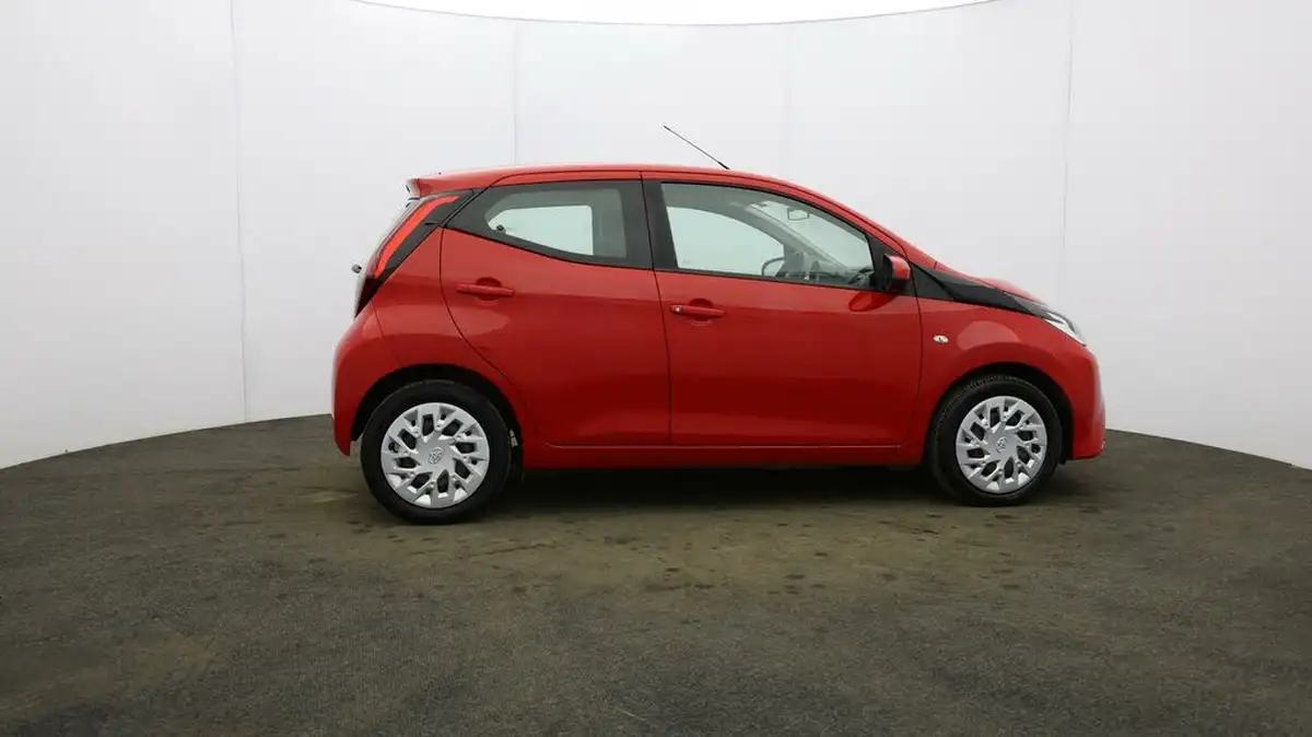2019-toyota-aygo-10-vvt-i-x-play-big-51