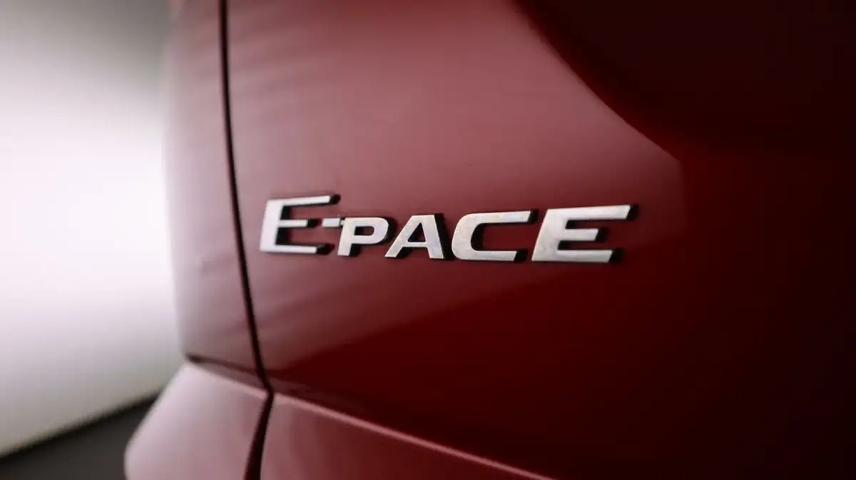 2019-jaguar-e-pace-20-i4d-r-dynamic-150ps-big-20