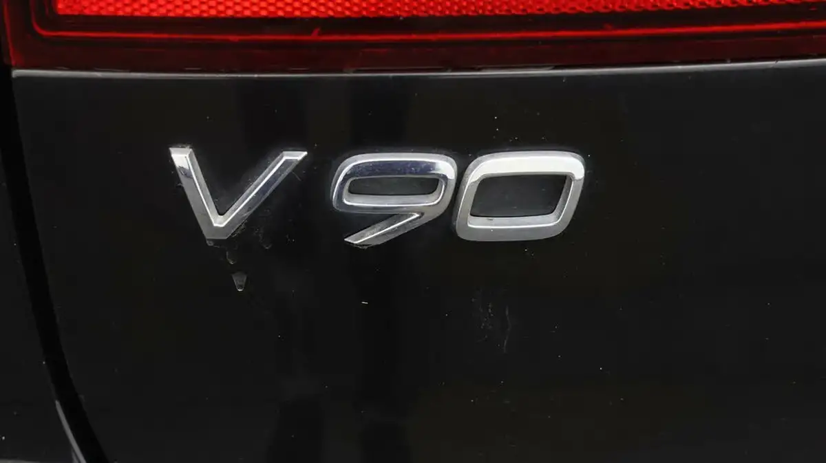 2019-volvo-v90-20-t4-momentum-plus-big-19