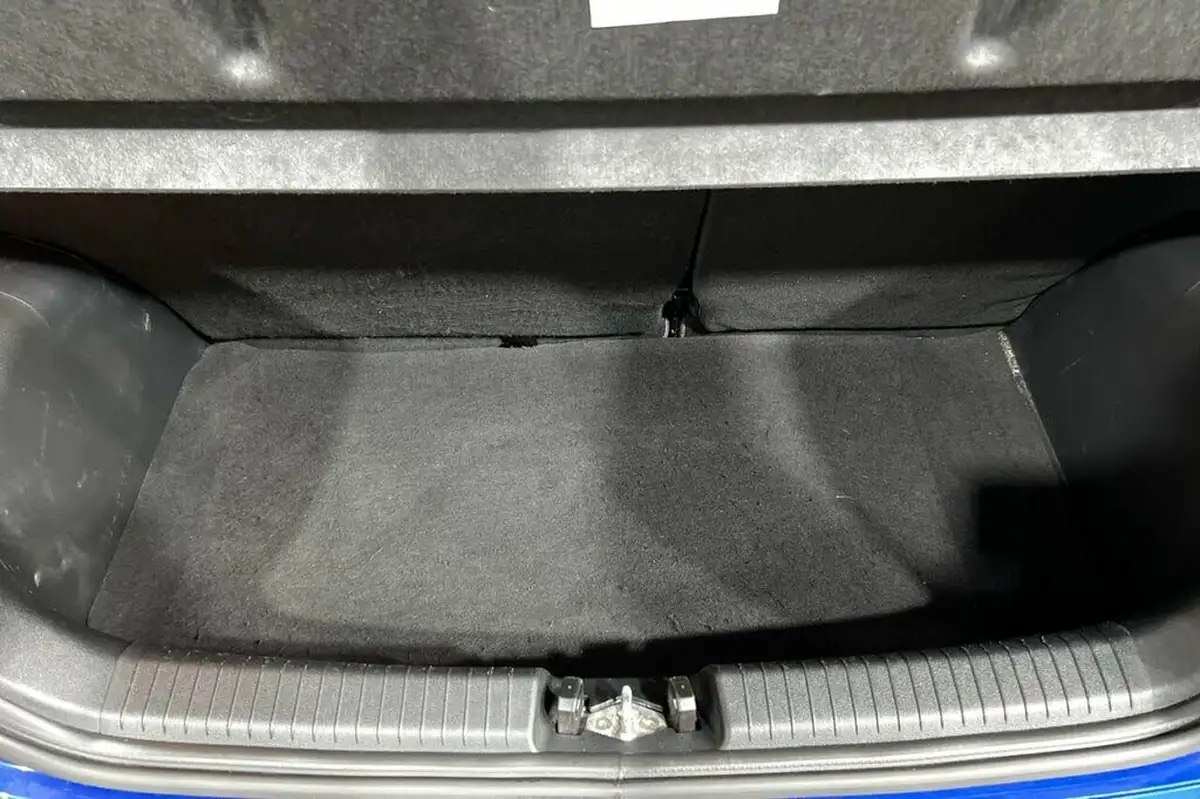 2021-hyundai-i10-12-se-connect-big-38