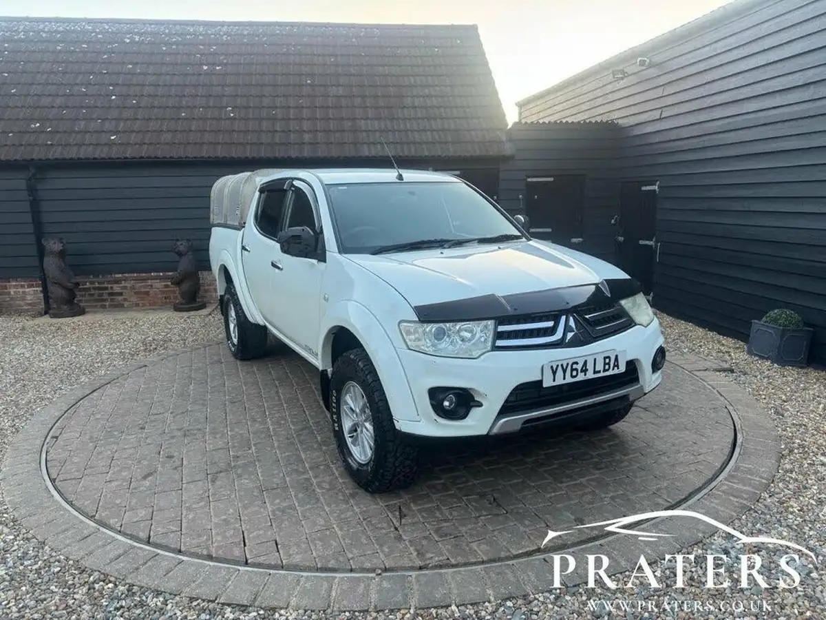 2014-mitsubishi-l200-25td-trojan-big-2
