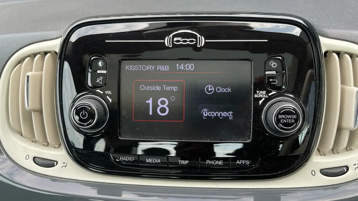2018-fiat-500-12-lounge-big-24