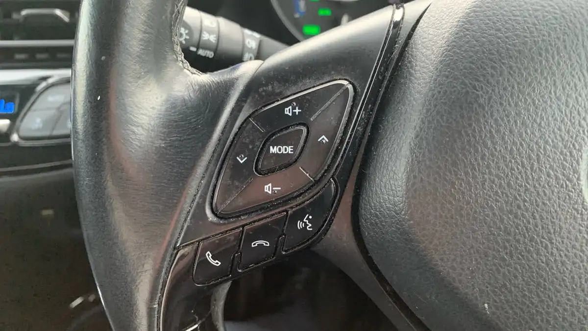 2017-toyota-c-hr-18-vvt-i-dynamic-big-22