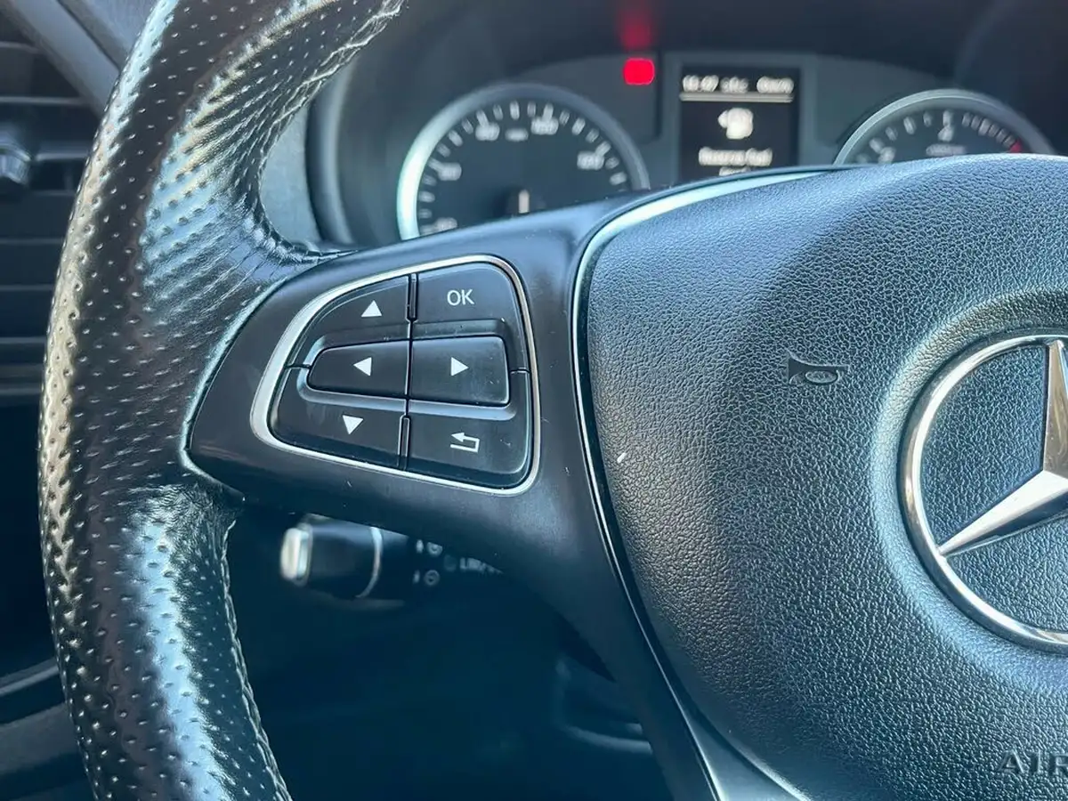 2021-mercedes-benz-vito-20cdi-114-progressive-l2-134bhpeu6dt-panel-1749cc-9g-tronic-big-22