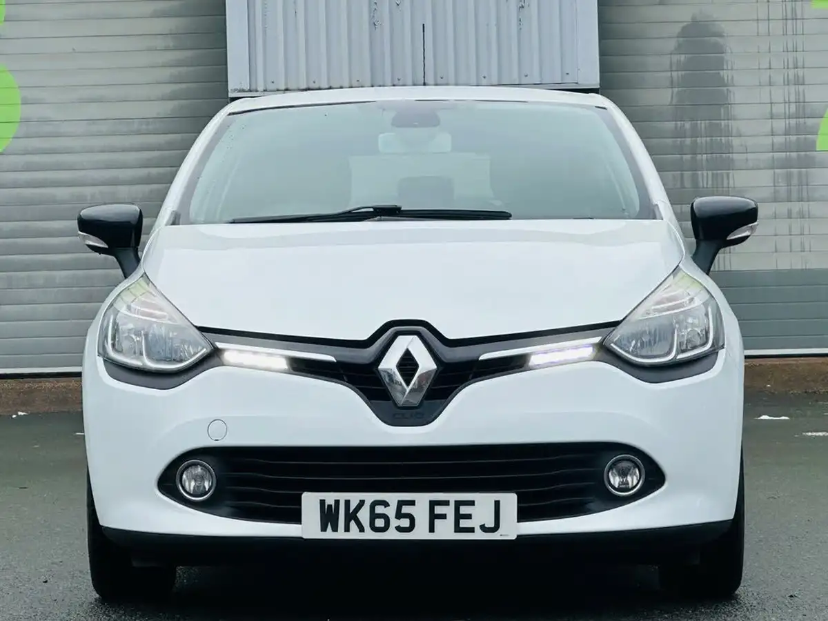 2015-renault-clio-12-dynamique-nav-big-2