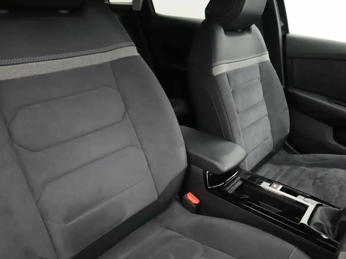2023-citroen-c4-12-puretech-max-big-10