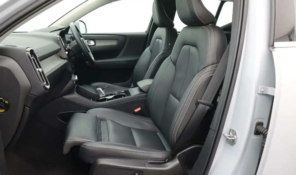 2021-volvo-xc40-15-t3-inscription-pro-161bhp-auto-big-14
