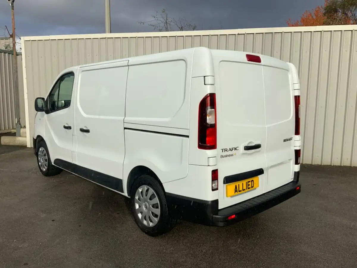 2021-renault-trafic-20dci-sl30-energy-120-business-panel-big-4