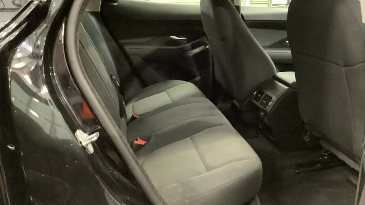 2019-jaguar-e-pace-20-i4d-150ps-big-7