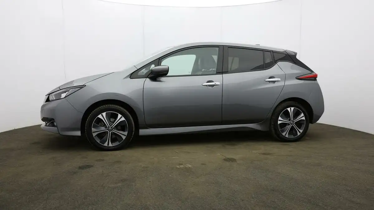 2021-nissan-leaf-e-e-tekna-big-34