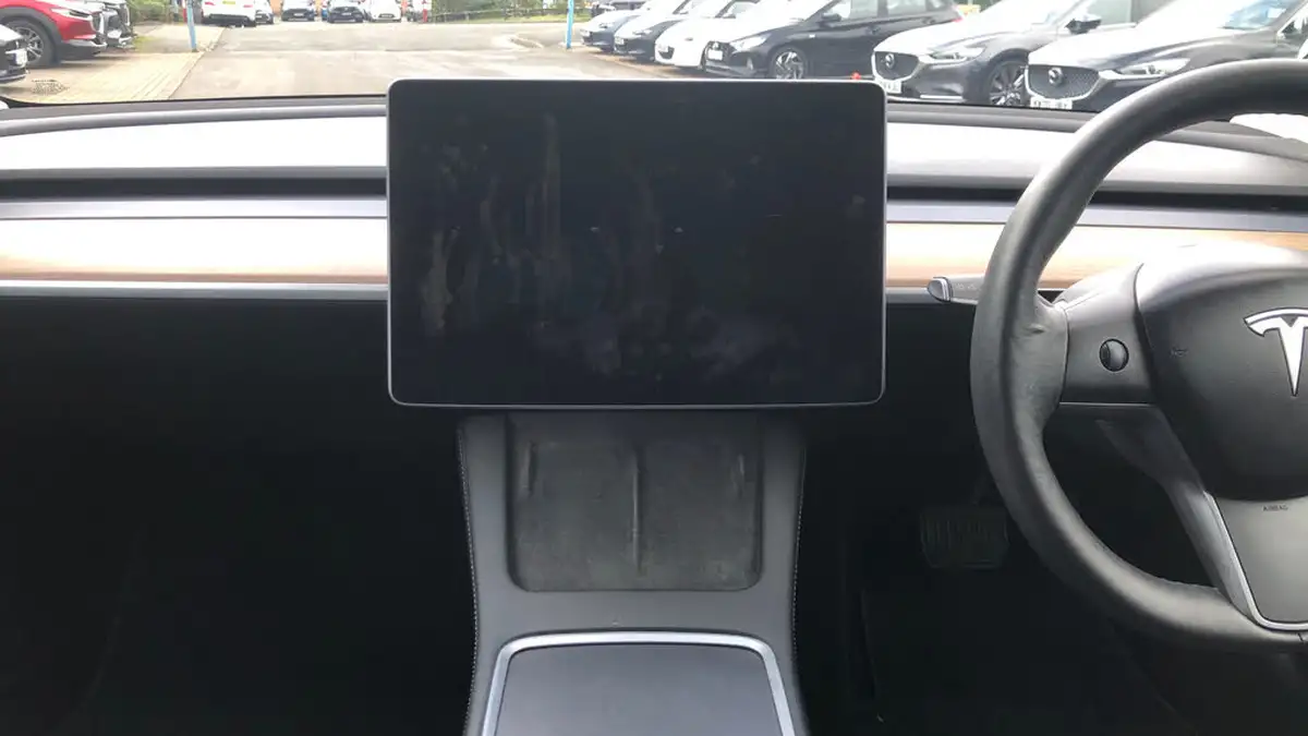2021-tesla-model-3-e-long-range-awd-big-11