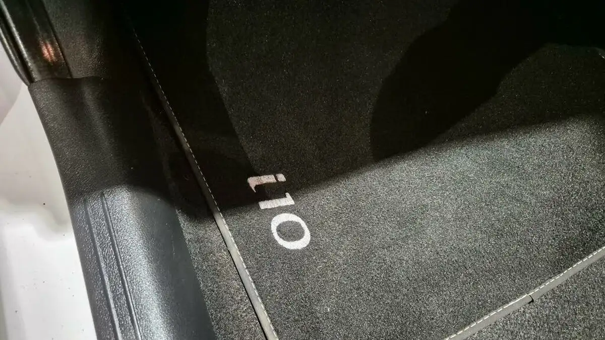 2021-hyundai-i10-12-se-connect-big-57