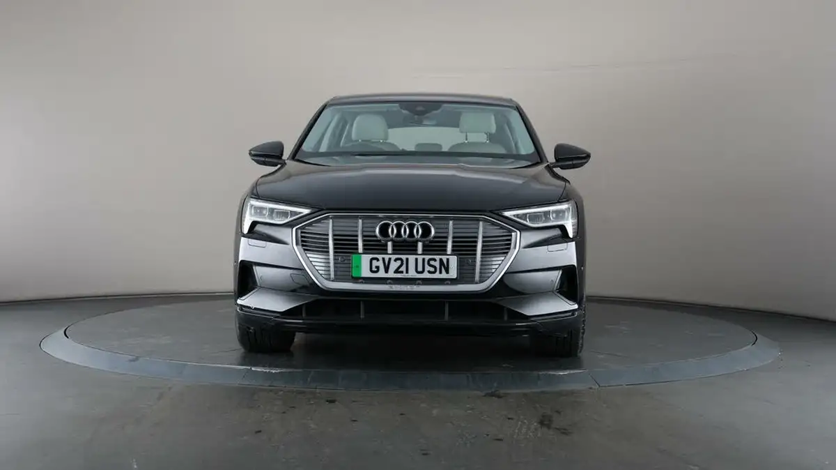 2021-audi-e-tron-50e-technik-station-wagon-big-49