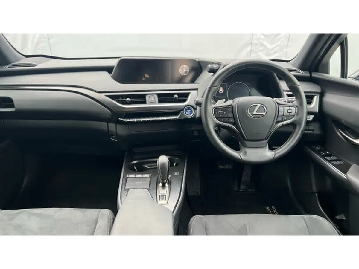 2021-lexus-ux-300e-e-ux-big-9