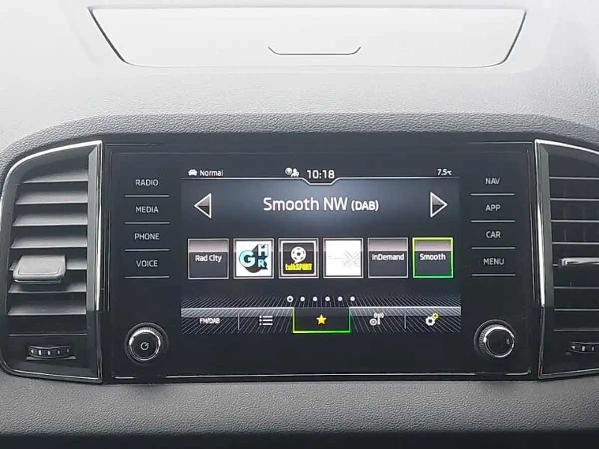 2020-skoda-karoq-15-tsi-se-l-big-9